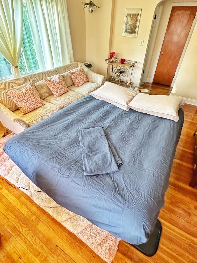 Ferienwohnung Cozy, Private Loft 15 Min Away From Downtown Detroit Grosse Pointe Park Exterior foto